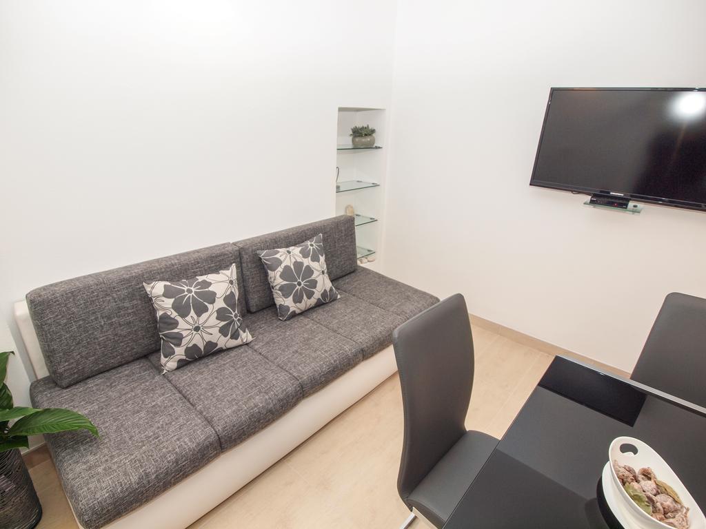 Apartments Karlo ماكارسكا الغرفة الصورة